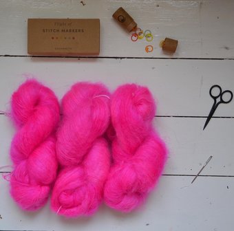 Julija verft chunky mohair Kim (fluo roos)