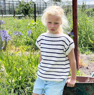 Breipatroontje Sophia marini&egrave;re met streepjes