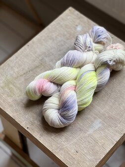Julija verft single merino Lena