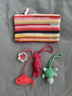 Boven de wolken 40 (papieren boekje)