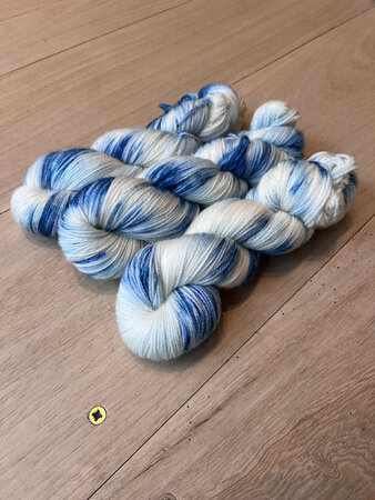 Julija verft single merino Leonie