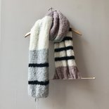 Breipakket bouclé sjaal