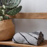 Breipakket bouclé sjaal grijs/zwart
