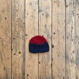 muts blauw/rood 6 maanden