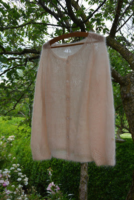 Cardigan met ajour