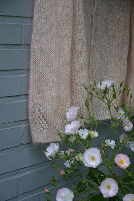 Cardigan met ajour