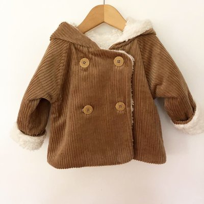cognac beige kleurige ribfluweel -brede ribfluweel