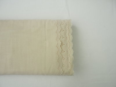Broderie creme
