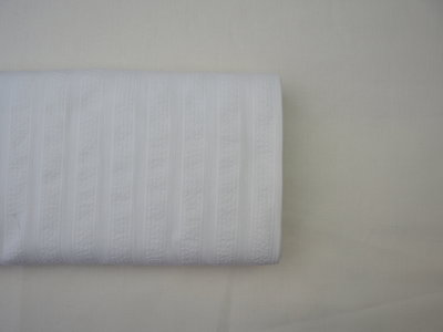 Wit met broderie streep - editex