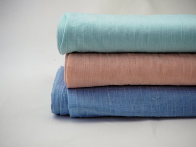 Fijne broderie turquoise