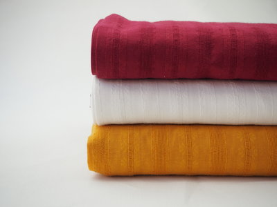 Broderie zomer - donker rood