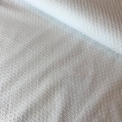 wit , kleine gaatjes - broderie
