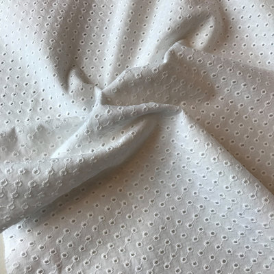 wit , kleine gaatjes - broderie