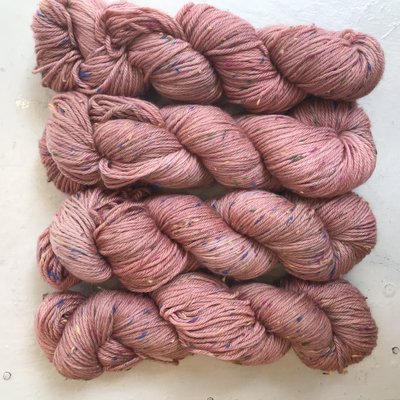 Donegal Rosa multi