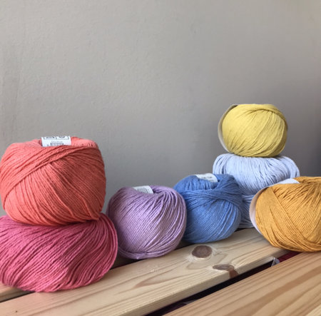 Haakpakket grote jute draagtas in zomerkleuren versie 4
