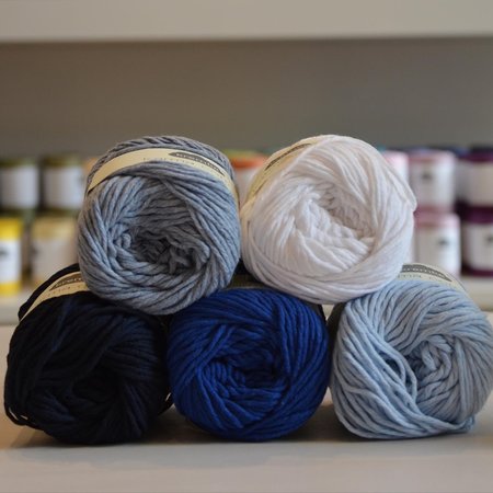 Haakpakket medium draagtas (in blauwtinten)