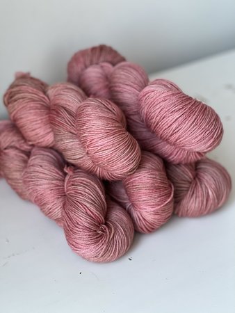 Julija Lion sock Rosa