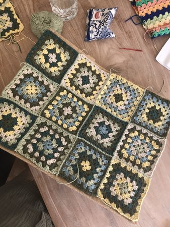 Haakpakket voor de grote grannytas (groen tinten)