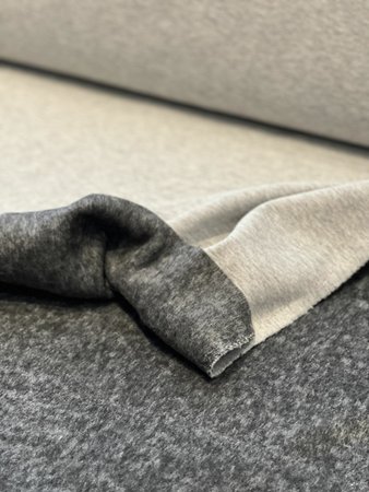 sweater licht grijs - donker grijze zachte achterkant