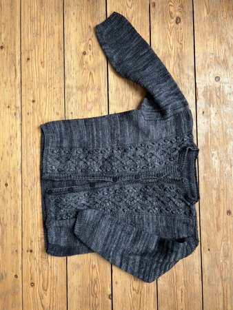 gilet zwart 6 jaar