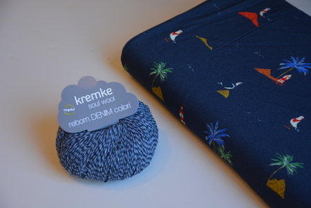viscose donker blauw met zeemeeuw