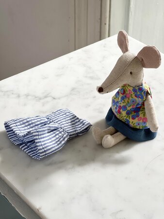 Bestelling 25 x Boven de wolken 41: naaien voor de muisjes (papieren boekje)